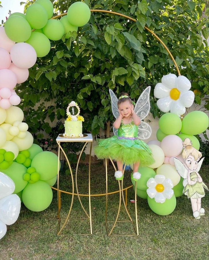 Tinker Bell 1st Birthday Party Ideas, Tinkerbell Bday Party Ideas, Tinkerbell 3rd Birthday Party, Tinkerbell 1st Birthday Party, Tinker Bell Party Theme, Tinker Bell Decorations Birthday, Tinker Bell 1st Birthday Party, Tinker Bell Party Decorations, Tinker Bell First Birthday Party