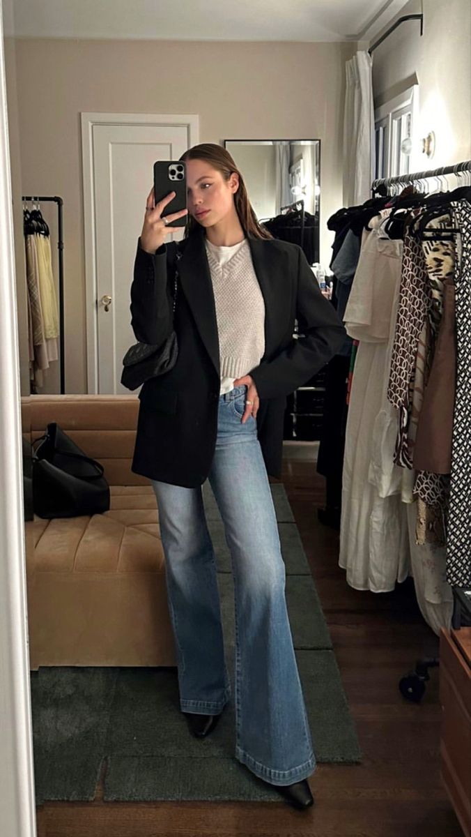 Gigi And Kendall, Claudia Sulewski, Sweater Vest Outfit, Outfit Ideas 2024, Pinterest Style, Press Tour, Winter 23, Fall Fits, Vest Outfits