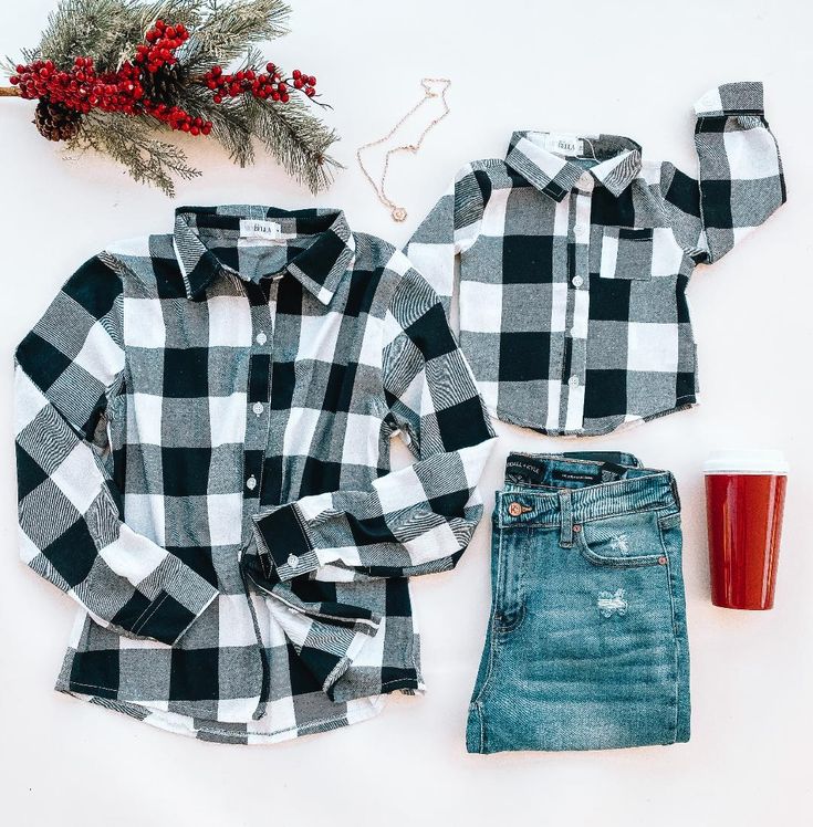 Classic Plaid Long Sleeve Matching Flannel. Outfits Matching, Mommy And Son, Matching Shoes, Mommy Daughter, Flannel Women, Mommy And Me Outfits, Long Sleeve Flannel, Workout Accessories, Plaid Flannel