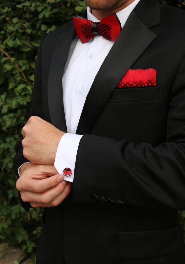 These bright red cuff links add the perfect detail to your arleady amazing outfit. Bridal Train, Feather Bow Ties, Feather Cuff, Wedding Tux, Kids Ties, Red Napkins, Black Suit Men, Wedding Tuxedo, Wooden Bow Tie