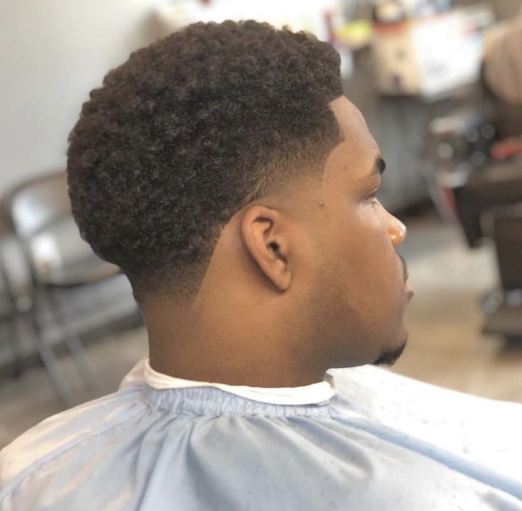 Black Fade Haircut, Black Man Haircut Fade, Top Fade Haircut, Temp Fade Haircut, Taper Fade Short Hair, Taper Fade Curly Hair, Afro Hairstyles Men, Afro Fade, Drop Fade Haircut