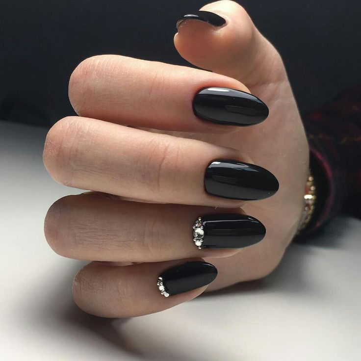 Black Nail Designs, Nails Polish, Black Nail, Diamond Nails, Smokey Eyes, Prom Nails, Gel Manicure, Gold Nails, Rhinestone Nails