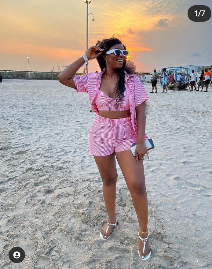 Casual Beach Outfit Black Women, 2 Piece Beach Outfit, Boat Cruise Outfits For Women, Nigeria Beach Outfit For Ladies, Boat Cruise Outfit Summer Yachts, Chic Beach Outfit Resort Wear, Simple Beach Outfit Beachwear, Beach Resort Outfits For Women, African Beach Wear For Women