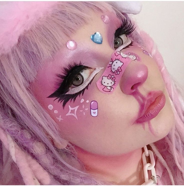 Yami / yume Kasai makeup | Kawaii makeup, Eye makeup art, Creative eye makeup Cute Simple Graphic Liner, Decora Makeup Look, Kawaii Pink Makeup, Makeup Ideas Kawaii, Alt Pink Makeup, Pink Anime Makeup, Menhera Makeup, Makeup Looks Kawaii, Harajuku Makeup Kawaii