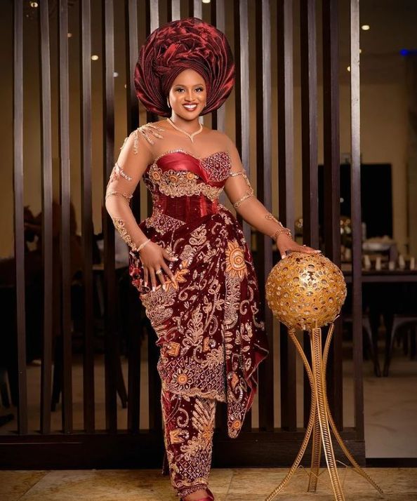 Lace Gown Styles For Wedding, Nigerian Wedding Dresses Traditional, George Fabric, Igbo Bride, African Bridal Dress, Nigerian Outfits, Nigerian Lace Styles Dress, Nigerian Lace Styles, Bride Attire