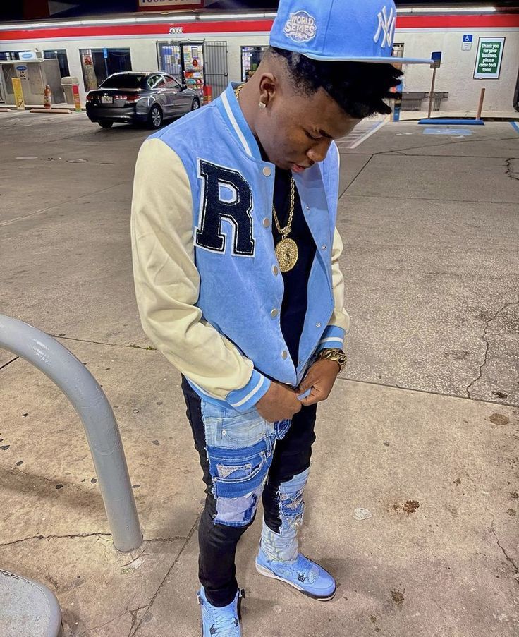 Jordan 4 University Blue Outfit, Designer Drip Outfits Men, University Blue Outfit, Blue Jordans Outfit, Outfit Celeste, Jordan 4 Outfit Men, Drip Outfits Men, Light Blue Outfits, Mens Drip