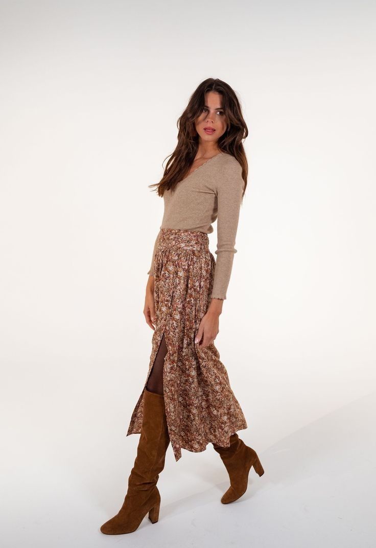 Hippie Fall Outfits, Earthy Fits, Closet Upgrade, Rok Outfit, Look Boho Chic, Looks Country, Patterned Skirt, Nashville Outfits, Fall Inspo