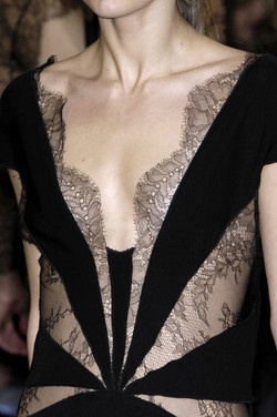 Lace + Cutouts Detail Couture, Lady Luxury, Cara Delevingne, Kate Moss, Mode Inspiration, Looks Vintage, Beautiful Gowns, Look Chic, Fashion Details