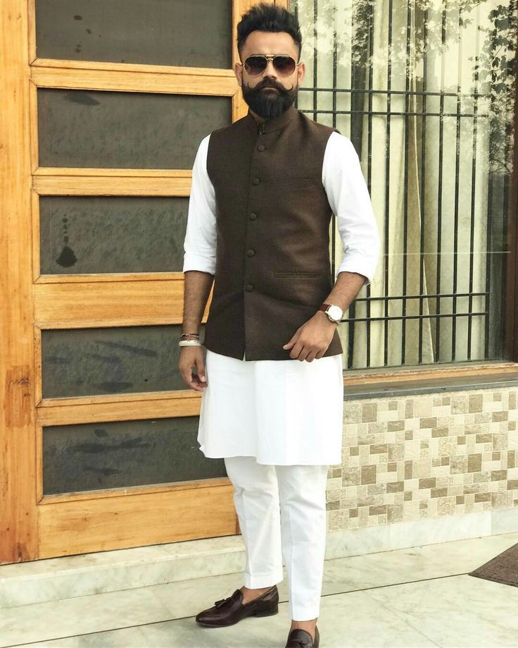 Punjabi Actor, Kurta Pajama Design, Amrit Maan, Punjabi Kurta, Kurta Pajama With Nehru Jacket, Pajama Design, Pajama Men, Kurta Pajama For Men, Nehru Jacket For Men