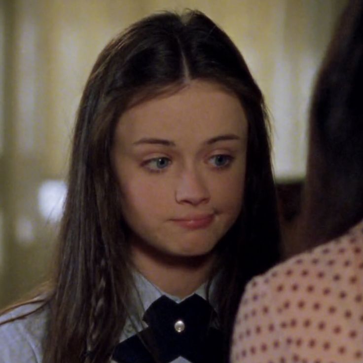 Rory Gilmore Hairstyles, Gilmore Girls Coquette, Rory Gilmore Hair, Chilton Rory, Gilmore Rory, Gilmore Girls Rory, Rory Gilmore Style, Hair Blowout, Ideal Girl