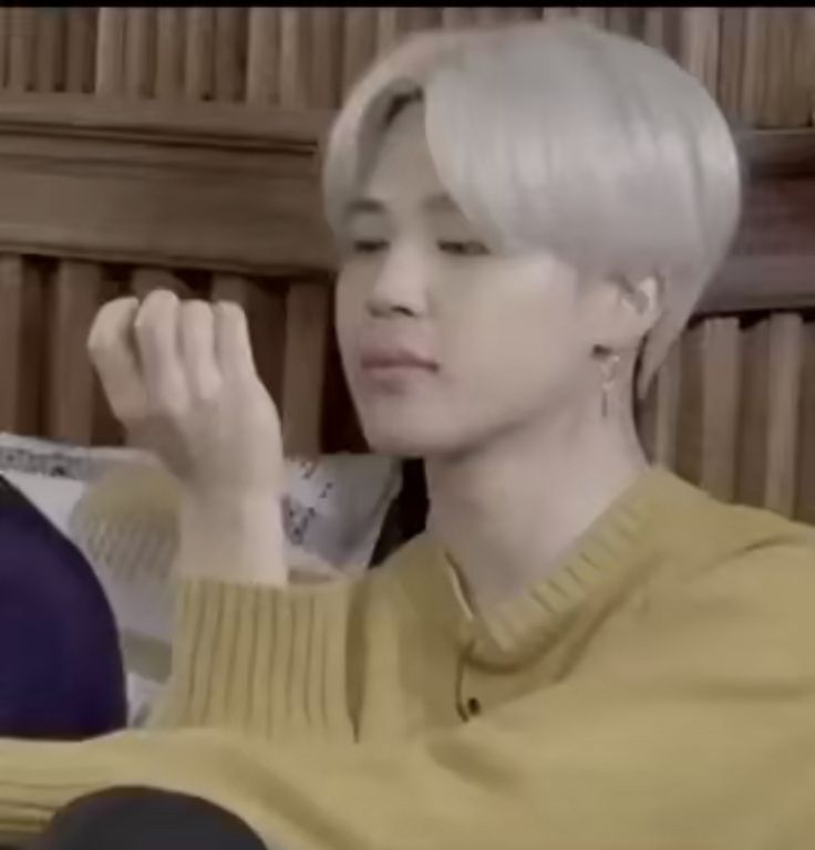 Jimin Funny Face, Bts Meme Faces, Jimin Pictures, Jimin Funny, Bts Memes Hilarious, Kid Memes, Bts Funny Moments, Memes Kpop, Bts Jimin Funny