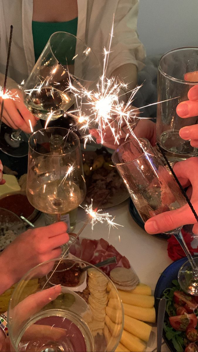 celebration, new year ideas New Year 2024 Aesthetic, New Years With Friends, New Year’s Aesthetic, New Year’s Eve Party At Home, Happy New Year Snap, New Year’s Eve House Party, New Year Eve Picture Ideas, New Years Picture Ideas, New Year Snap