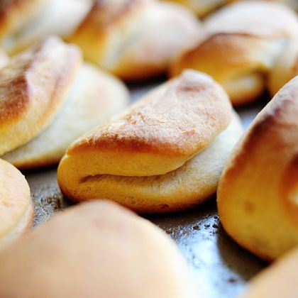 closeup of bread rolls on a baking sheet