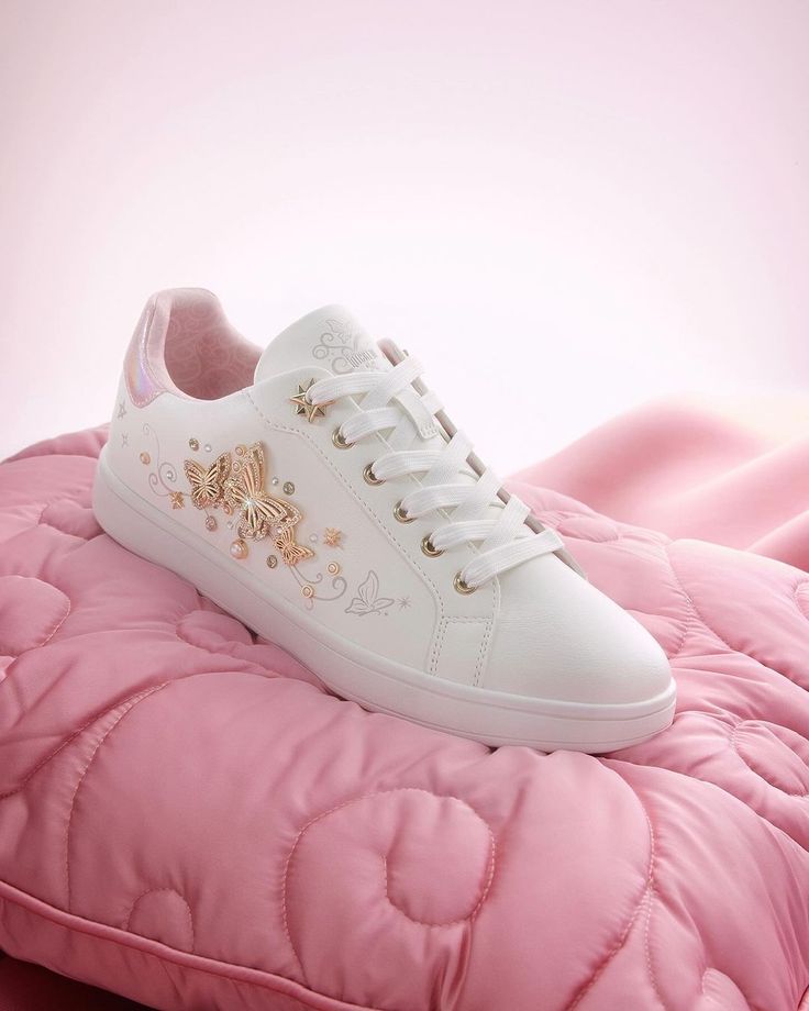 Flutter into fall with the Sopopular white embellished sneakers, designed with ALDO PillowWalk for a comfortable and stylish impression. Make a statement this season inspired by the magic of WICKED. Unlock your style at aldoshoes.com Hak Tinggi, Elphaba And Glinda, Sneakers Pink, How To Make Handbags, Latest Shoes, Home Fashion, Baskets, Wicked, Ootd