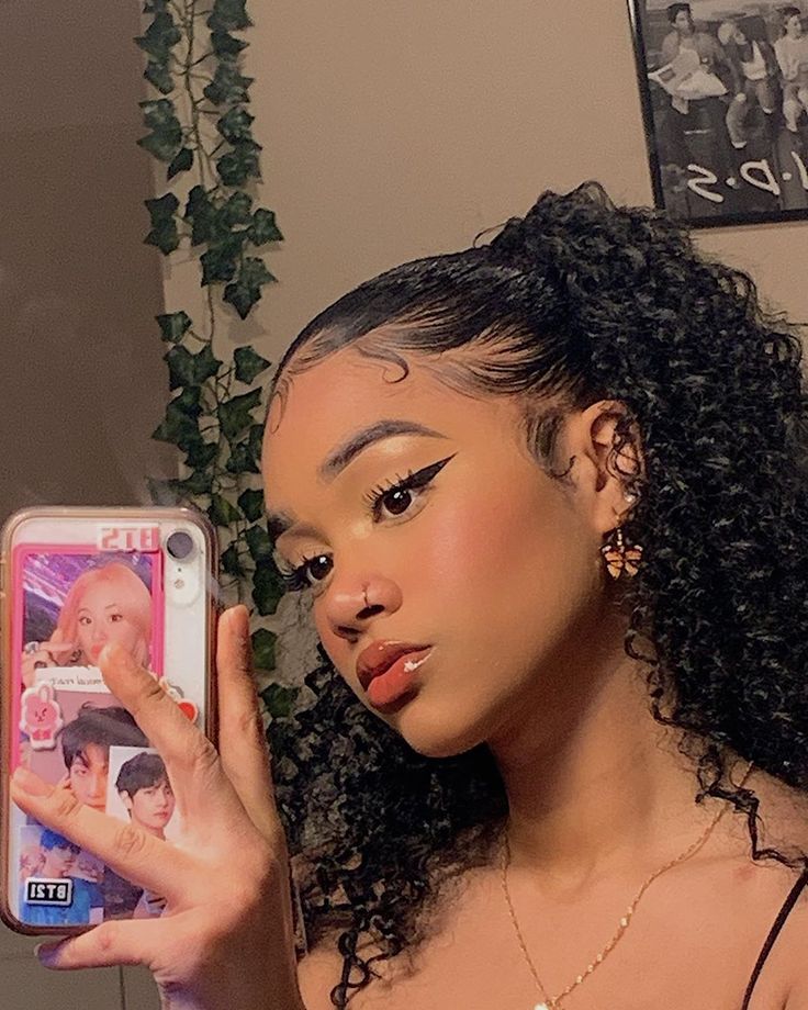 ☽ kiara 𖤐 on Instagram: “I look so weird w my hair slicked back like this, but I love seeing it on others 😔” Hairstyles Instagram, Hairstyle Youtube, Girls Short Haircuts, Cute Curly Hairstyles, Hairdos For Curly Hair, Slick Hairstyles, Girl Haircuts, Curly Girl Hairstyles, Relaxed Hair