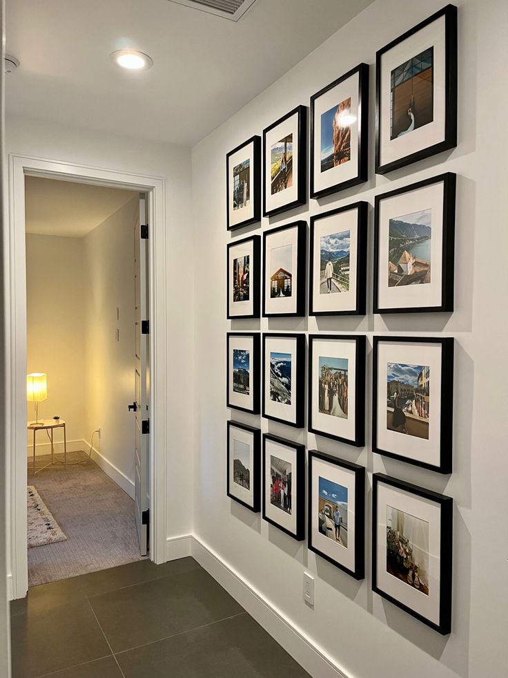 Picture wall
Ikea Wall Entryway, Board House, Wall Layout, Photo Collage Wall, Photos Wall, Gallery Wall Layout, Narrow Hallway Decorating, Hallway Wall, Rental Decorating