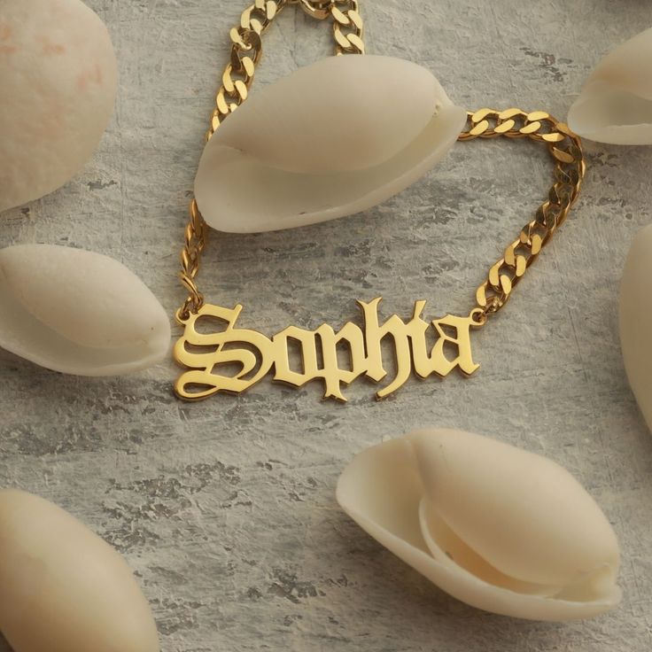 This luxurious custom nameplate necklace offers a unique and timeless piece of personalized jewelry, perfect for gifting to special ones such as your mom on her birthday. Crafted from polished silver, this exquisite necklace creates a beautiful, elegant look to mark any special occasion with a special touch.