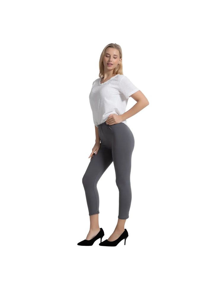 One size capri leggings are great for casual or sporty look in spring and summer. Material: 92% Polyester, 8% Spandex: Brushed buttery soft stretchy comfortable material, Shaping and Breathable Casual 4-way Stretch Tights, Casual High Stretch Capris, Casual Knee-length Stretch Leggings, Casual Spring Knee-length Leggings, High Stretch Capri Length Casual Leggings, Casual Gray 4-way Stretch Leggings, Casual Gray Leggings With 4-way Stretch, Comfortable Stretch Solid Color Capris, Sun Bum