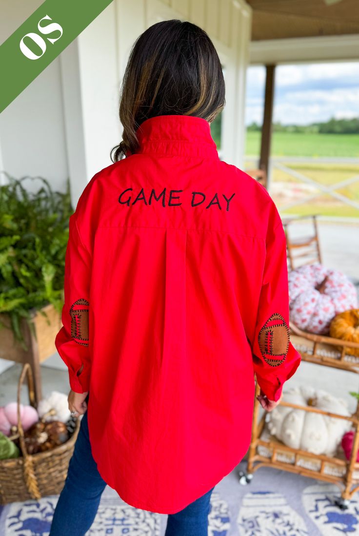 Cheer your team to victory in our Preppy Gameday Top! This button down top features fun football patches on the elbow, adding a touch of sporty charm to your outfit. Perfect for showing off your team spirit in a playful and stylish way!! You can choose to pop the collar for an ultra chic, preppy look or fold it down. Oversized fit One size fits most (fits sizes 4-14 best) Kristen is 5' 4" (a small-medium in tops and size 7/8 in bottoms) Team Colors Tops For Game Day, Team-colored Tops For Game Day, Varsity Team-colored Tops For Game Day, Collegiate Tops For Football Game Day, Team-colored Tops With Mascot For School Spirit, Collegiate Tops For Football Season Game Day, Collegiate Tops For Game Day During Football Season, Varsity Tops With Team Name For Game Day, Team-colored Mascot Tops For School Spirit