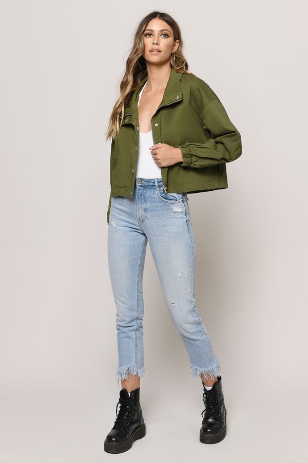 8c01a75941549a705cf7275e41b21f0ddesc47962498ri Green Jean Jacket Outfit, Olive Green Leather Jacket Outfit, Outfit With Green Jacket, Green Jacket Outfits For Women, Army Green Jacket Outfit, Crop Jacket Outfit, Olive Jacket Outfit, Cargo Jacket Outfit, Olive Green Jacket Outfits