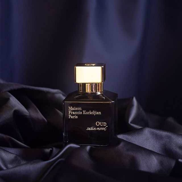 SOMPTUOUS PERFUME OUD satin mood embodies the right balance between elegance and opulence. It brilliantly blends dazzling floral notes with the intensity of oud wood. . . 🛒Shop Online at www.scentitude.com #oud #oudsatinmood #maisonfranciskurkdjian #fragrancewardrobe #I❤️MFK #scentitude #obslifestyle Oud Satin Mood, Alcoholic Drinks Pictures, Cologne Collection, Dapper Mens Fashion, Oud Perfume, Best Fragrance For Men, Oud Wood, Perfume Photography, Fragrance Cologne