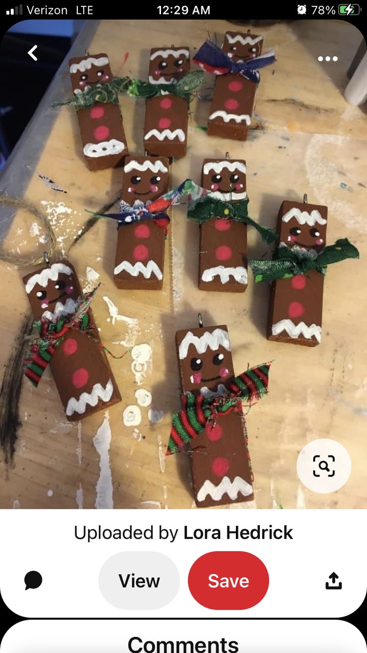 several gingerbreads are arranged on a table