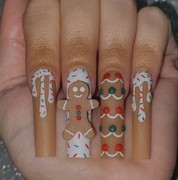 Christmas Nails Gingerbread House, Gingerbread House Nail Designs, November Acrylic Nail Ideas, Cute Gingerbread Nails, Different Christmas Nails, Gingerbread Nails Simple, Christmas Nails Gingerbread Man Pink, Extravagant Christmas Nails, Cookie Nails Design