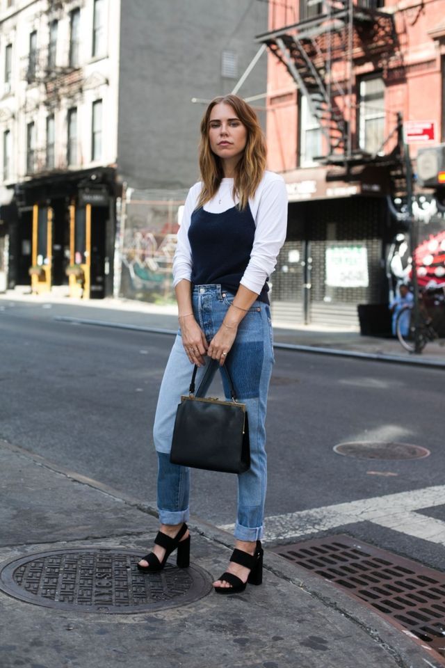 Barneys Collection takes NYFW Cami Over Long Sleeve, Camo Jacket Outfit, Cami Outfit, Jeans Patchwork, Look Jean, Interesting Outfits, Patchwork Jeans, Jeans Casual, Mode Inspo