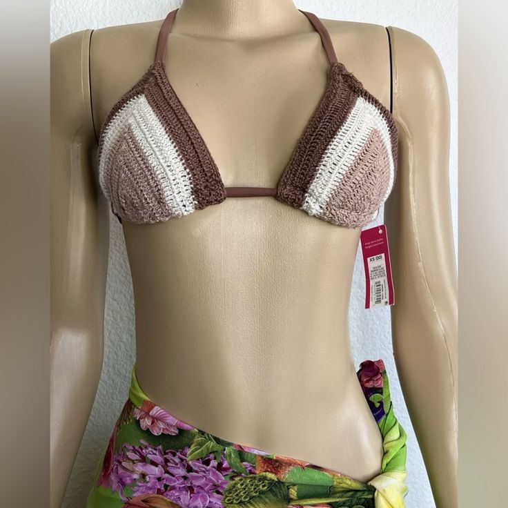 Xhilaration Crochet Triangle Bikini Top Multi Neutral Nwt Size Xs (00) Crochet Triangle, Blue Sheers, Womens Sleeveless Tops, Crochet Halter Tops, Levi Jeans 501, Distressed Black Jeans, Knitted Tank Top, Polo Dress, Grey Long Sleeve