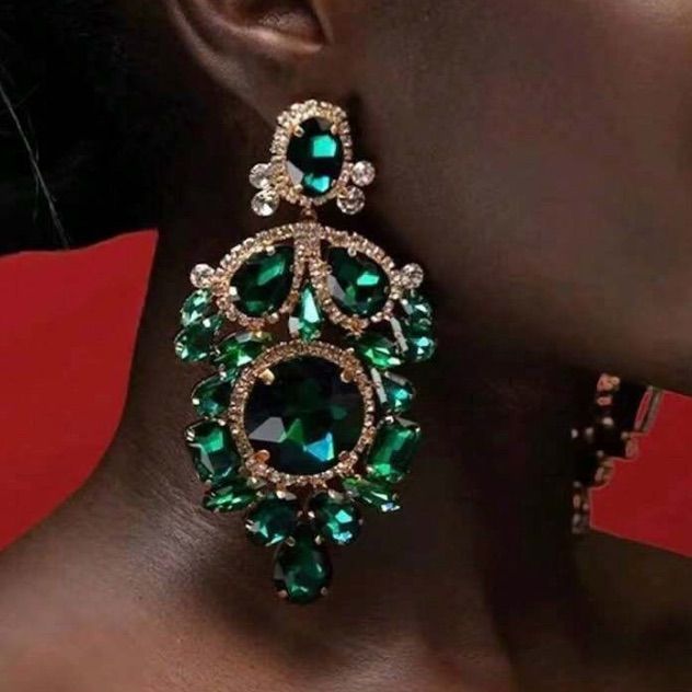 Large And Shiny Rhinestone Chandelier Statement Fashion Earrings * Fashion Jewelry * Color: Green/ 18k Gold Plated * Stud * Earring Stud Stainless Steel * Material: Copper * Size: Length: (8cm) (3" Inch) * Size: Width:(4.5cm) (3.8" Inch) Crystal Jeweled Chandelier Earrings Gift, Jeweled Cubic Zirconia Chandelier Earrings For Party, Party Jeweled Chandelier Earrings In Cubic Zirconia, Party Jeweled Chandelier Earrings With Cubic Zirconia, Party Chandelier Earrings With Jeweled Cubic Zirconia, Elegant Party Earrings With Stones, Jeweled Cubic Zirconia Bridal Earrings For Party, Teardrop Stone Earrings For Party, Party Earrings With Cubic Zirconia Jewels