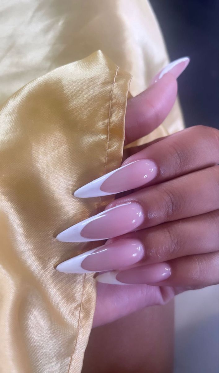 Long Oval Nails Acrylics, French Stiletto Nails, Long Oval Nails, Sarah Core, Nail Ideas Simple, Acrylic Toes, Drip Nails, Claw Nails, White Acrylic Nails