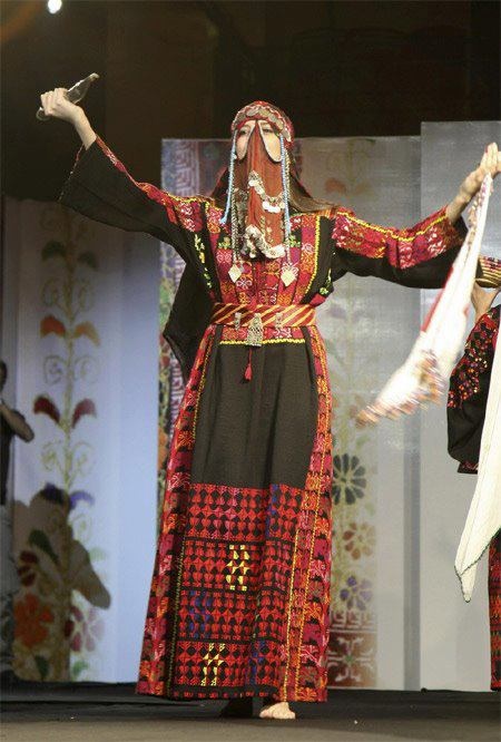 folkloric Egyptian Clothing Women, Iraq Clothes, Jordanian Clothing, Egyptian Traditional Clothing, Traditional Egyptian Clothing, Egypt Clothes, Egypt Clothing, Egyptian Outfit, Arabic Outfit