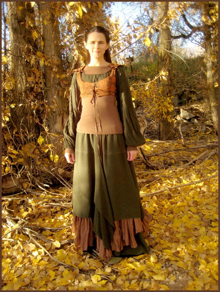 Autumn Attire 2 by aelthwyn.deviantart.com Armor Accessories, Medieval Dress Peasant, Medieval Fantasy Clothing, Peasant Clothing, Medieval Peasant, Medieval Clothes, Medieval Costume, Dress Sketches, Medieval Clothing