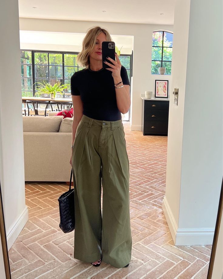 Soft Twill Wide-Leg Trouser curated on LTK Olive Trousers Outfit, Wide Leg Trousers Outfit Casual, Green Wide Leg Pants Outfit, Green Trousers Outfit, Green Linen Trousers, Trousers Outfit Casual, Olive Pants Outfit, Olive Green Pants Outfit, Military Green Pants