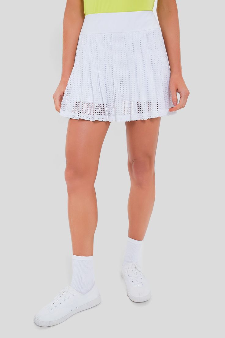 Pleated Sports Shorts, Spring Tennis Lined Skirt, Casual Tennis Skirt With Accordion Pleats And Relaxed Fit, Sporty Pleated Bottoms For Spring, Spring Tennis Skirt With Lining, Sporty Pleated Short Skirt, Sporty Pleated Skirt With Short Inseam, Casual Pleated Skirt For Sports In Summer, Casual Summer Pleated Skirt For Sports