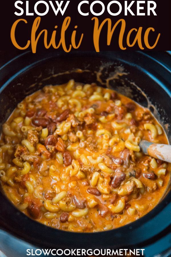 slow cooker chili mac with text overlay