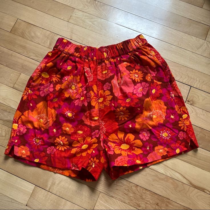 Free People. New With Tags. Fuschia, Orange, And Red. Beautiful Color Combo. Pockets. High Waisted. Loose And Comfy. Soft Material. Elastic Waist. Vintage Floral Print Bottoms For Vacation, Red Floral Print Summer Bottoms, Summer Floral Print Red Bottoms, Red Floral Print Short Length Bottoms, Vintage Red Bottoms For Beach, Red Floral Print Beach Shorts, Red Bottoms For Summer Daywear, High Waisted Floral Shorts, Embroidered Denim Shorts