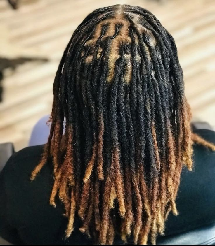 Dreadlock Hairstyles Colours, Men’s Colored Locs, Dyed Locs Tips, Ombre Locs Men, Locs With Blonde Tips, Loc Color Ideas Men, Highlights On Locs, Men’s Locs, Men Dreads Styles Black Man