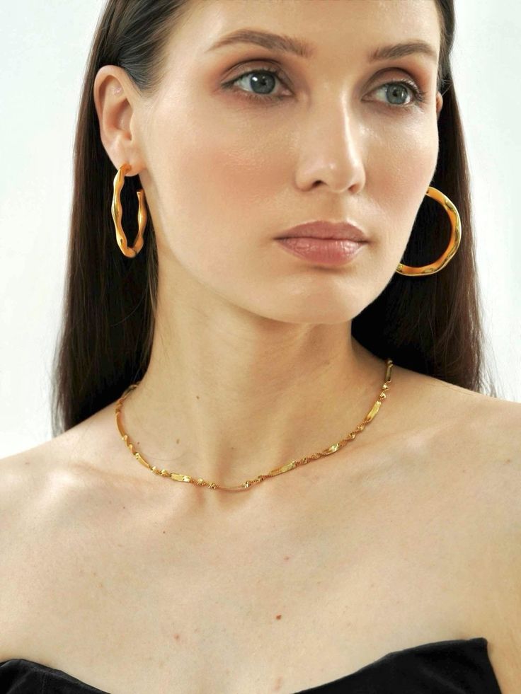 Dainty Herringbone Necklace Necklace Snake Chain, Tennis Jewelry, Necklace Snake, Bracelet Size Chart, Choker Gold, Hammered Hoop Earrings, Herringbone Necklace, Hoops Gold, Snake Chain Necklace