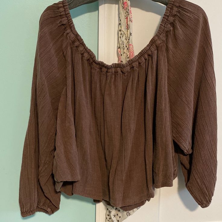 Nwot Free People Top. Chocolate Color. Elastic Waist And Sleeves Flowy Brown Blouse For Summer, Brown Relaxed Fit Blouse For Day Out, Brown Long Sleeve Top For Vacation, Brown Flowy Tops For Spring, Brown Cotton Top For Brunch, Brown Spring Tops For Brunch, Brown Cotton Tops For Brunch, Flowy Brown Blouse For Spring, Flowy Brown Top For Spring