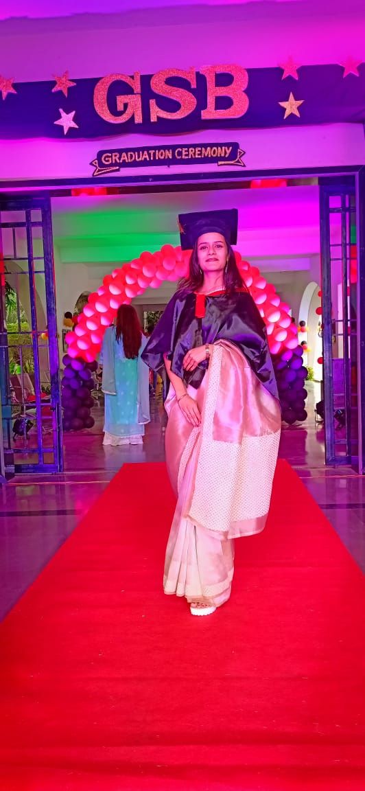 farewell day <3 #saree #farewell #sarelove #graduationceremony Graduation Saree Ideas University, Saree For Graduation, Graduation Day Saree Ideas, Graduation Saree Ideas, Graduation Saree, Saree Farewell, Saree Ideas, Graduation Ceremony, Graduation Day