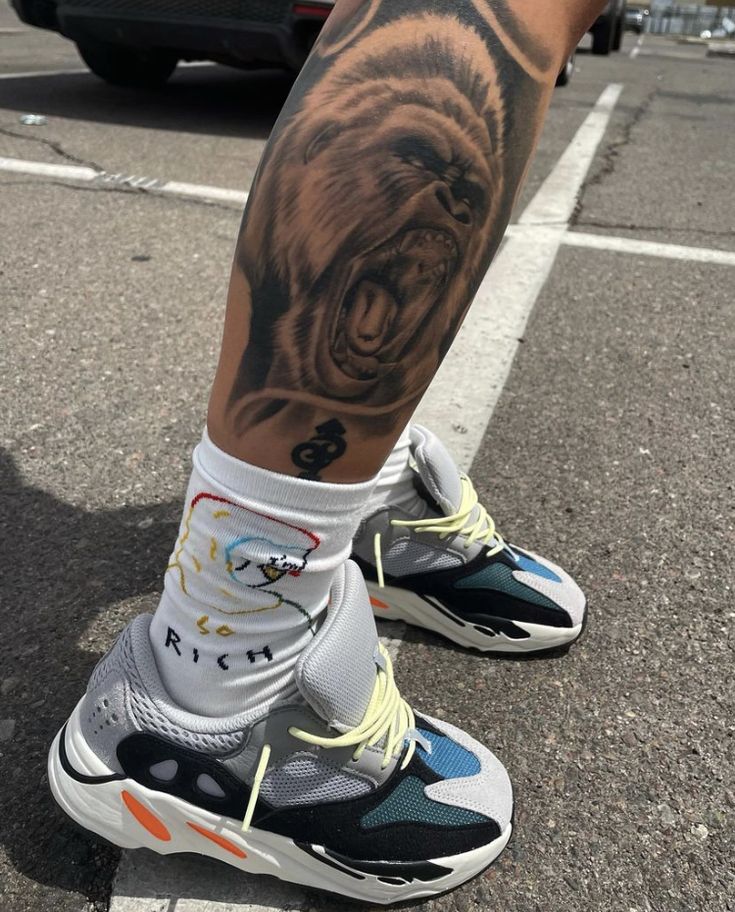 Wave Runner, Tattoed Women, Kicks Shoes, Leg Sleeve Tattoo, Cute Tattoos For Women, Latest Shoe Trends, Love And Basketball, Leg Sleeves, Hype Shoes