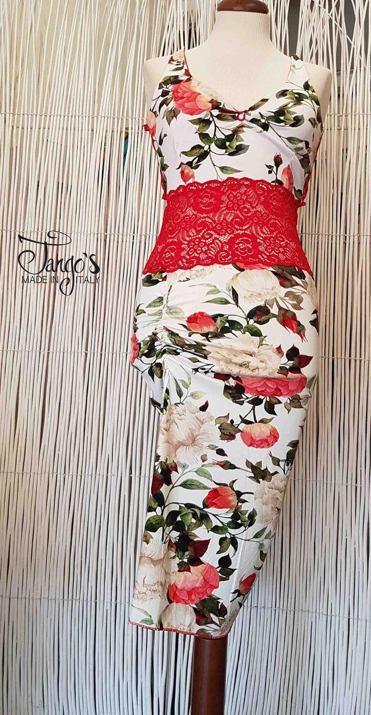 Tango's Abito Rosaria / abito da tango / tango argentino / | Etsy Tango Outfit, Tango Dance, Tango Dress, Argentine Tango, Evening Dresses Elegant, Red Lace, Model Dress, Top Casual, Dress Codes