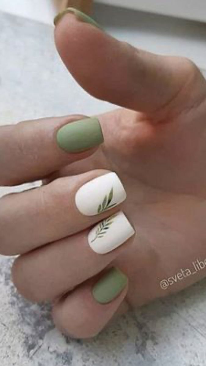 Simple Nature Nails, Sage Green Short Nails, White Short Nails, August Nails, Short Nail Designs, Hair Nails, Short Nails, Nail Ideas, Nail Inspo