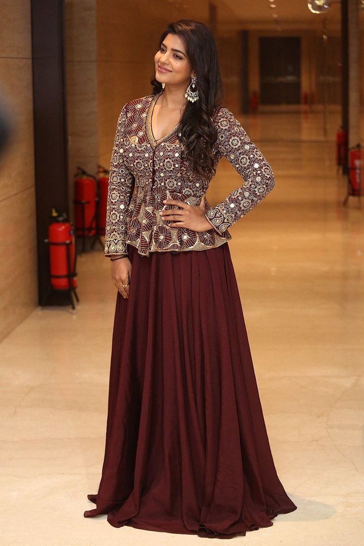 Party Wear Skirt And Top Western, Top With Sharara, Aishwarya Rajesh, Maroon Lehenga, Palazzo Dress, Long Blouse Designs, Simple Lehenga, Maroon Top, Choli Designs