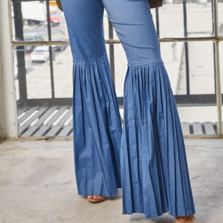 These High-Waisted Wide-Leg Pants Are Stylish, Comfortable And Have Pockets. Made With A Combination Of Rayon, Polyester, And Spandex, They Are A Must-Have For Any Fashion-Forward Wardrobe. Stretch Cotton Pleated Bottoms, Cotton Stretch Pleated Bottoms, Spring Pleated Fitted Bottoms, Spring Blue Pleated Pants, High Waist Pleated Cotton Bottoms, Blue Stretch Bottoms For Spring, Stretch Blue Bottoms For Spring, Spring Stretch Fit Blue Bottoms, Blue Pleated Wide Leg Bottoms