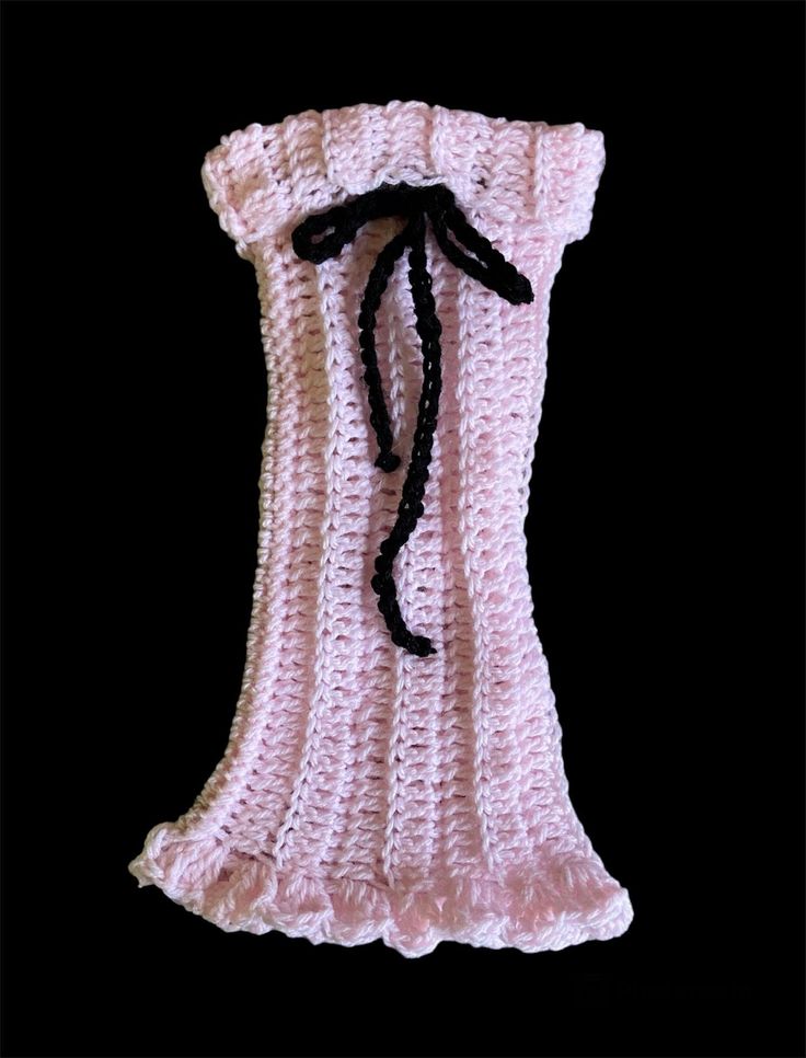 **THIS IS THE PATTERN ONLY** Super Beginner Friendly Leg warmers that takes no more than 45 minutes to make. Requires 5-6.00 mm hook Crochet Patterns Leg Warmers, Cute Leg Warmers Crochet, Leg Warmers Crochet Cute, Leg Warmers Crochet Ballet, Crochet Leg Warmers Free Pattern, Crochet Legwarmers, Cozy Fitted Crochet Leg Warmers, Leg Warmers Crochet Pattern, Leg Warmers Pattern