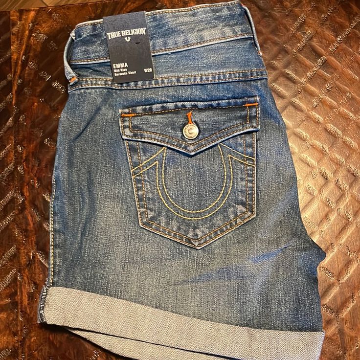 Brand New True Religion “Emma” Shorts. Size 28. Mid Rise Bermuda Short. Can Be Worn Rolled Up Or Down. Mid-rise Shorts With Hip Pockets For Spring, Spring Mid-rise Shorts With Hip Pockets, High Waist Bottoms With Rolled Hem, High-waisted Bermuda Shorts With Pockets, Trendy Shorts With Hip Pockets, Trendy Fitted Shorts With Hip Pockets, Casual Fitted Shorts With Rolled Hem, Fitted Shorts With Rolled Hem, Trendy Bottoms With Rolled Hem In Short Style