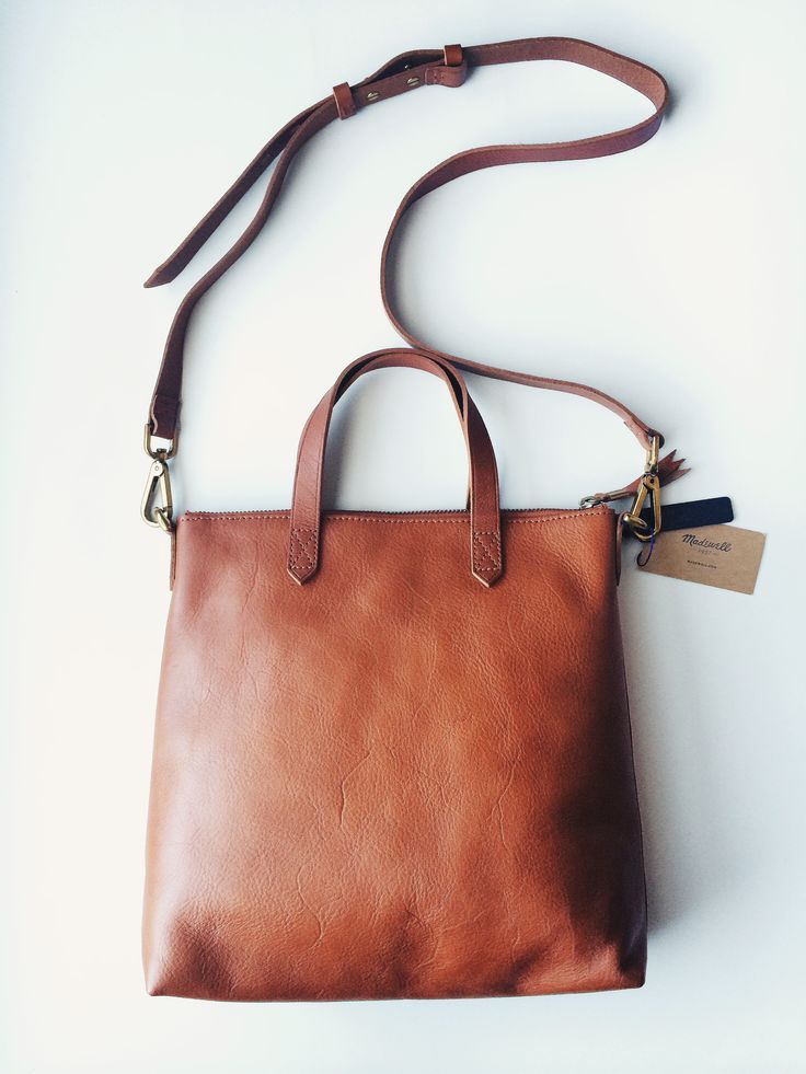 IT'S FALL! We're celebrating by pinning our favorite fall outfits & accessories. :) Madewell mini transport crossbody ★ Craft Night, Backpack Bag, Fashion Mode, Mode Inspiration, Beautiful Bags, Hobo Bag, Luxury Handbags, Wallets For Women, Madewell