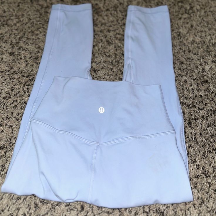 Icing Blue Lululemon, Blue Lululemon Leggings Outfit, Outfit Ideas For School Leggings, Lululemon Clothes, Blue Lululemon Leggings, Lulu Outfits, Clothes Wishlist, Blue Lululemon, Align Leggings